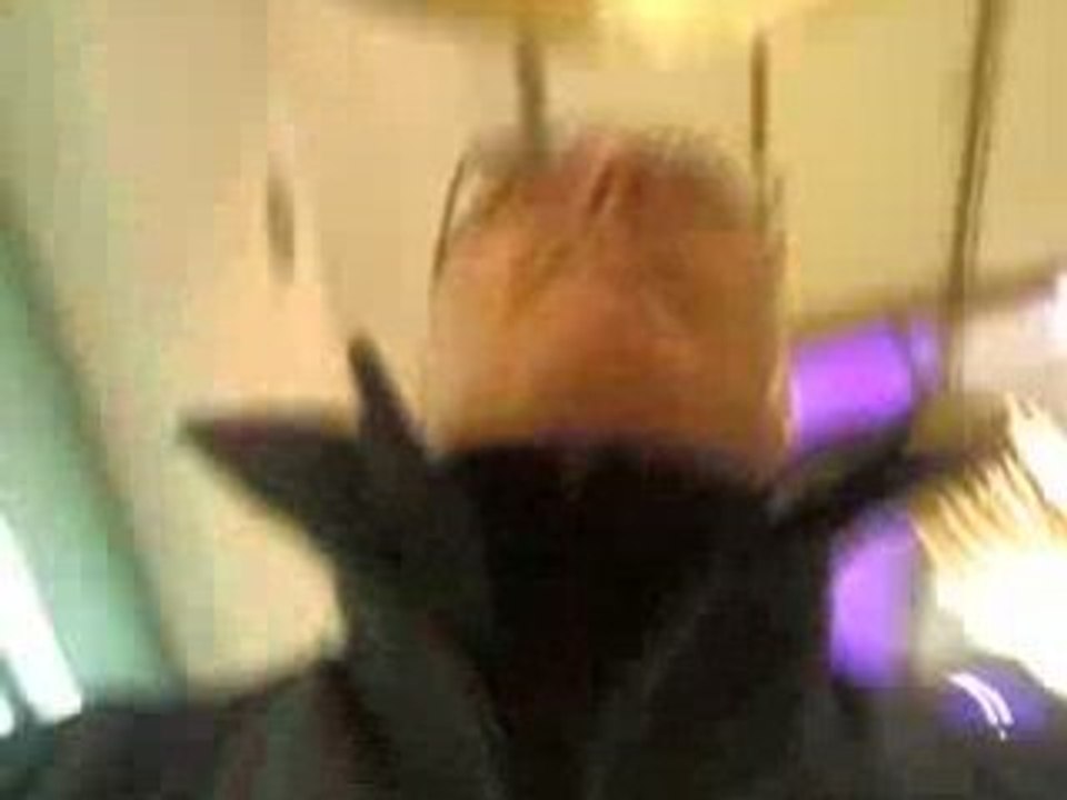 21112008544