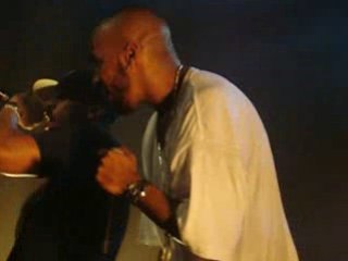 concert nouveau casino busta flex  feat disiz