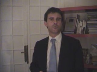 GUERRE DES CHEFS AU PS - MANUEL VALLS CONTESTE LE RESULTAT