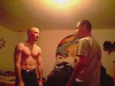 Ptite baston entre frere gro fake mais méga rigolade