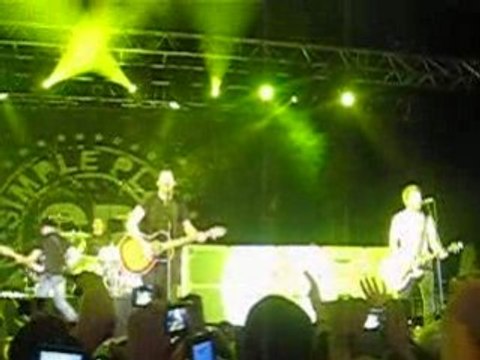 Simple Plan Concert Marseille - Chanson en français =)