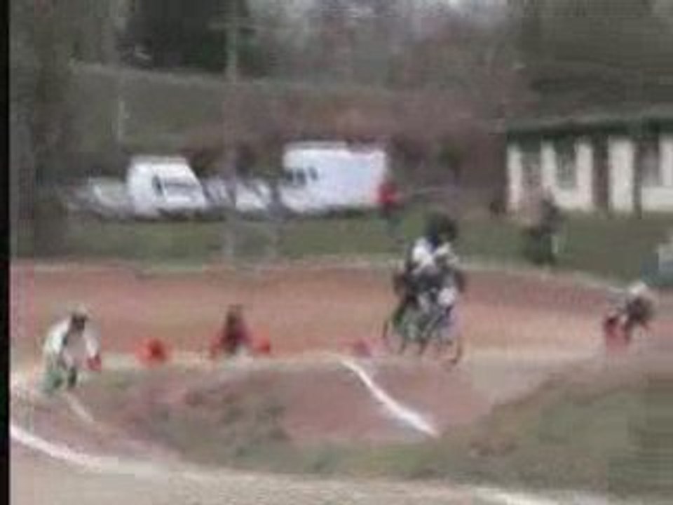 Kiki et dam