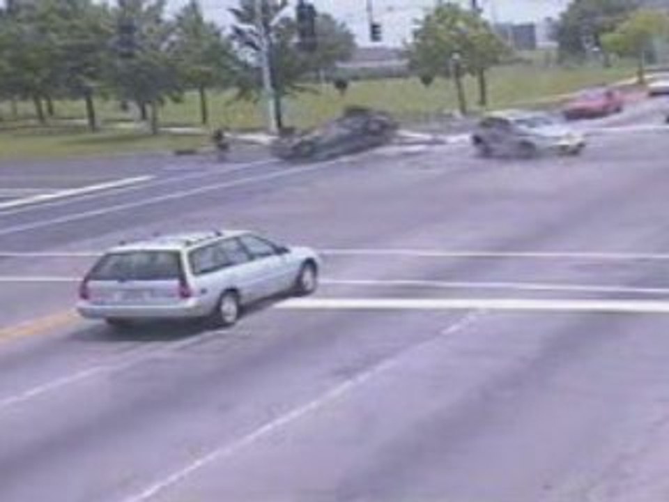 Autounfall - pipo_000 - MyVideo