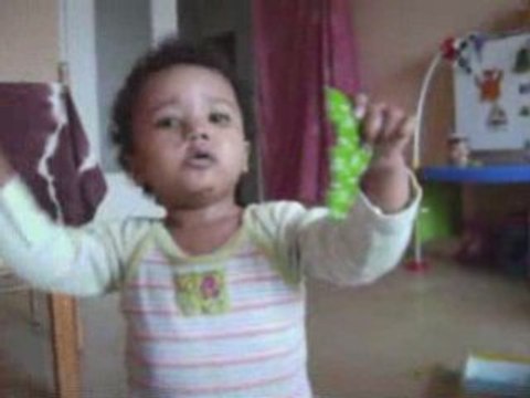 Les premiers pas de ma fille Dado : amputée des 2 pieds