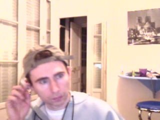 Wiwi égratigne "Mais qui est la belette"