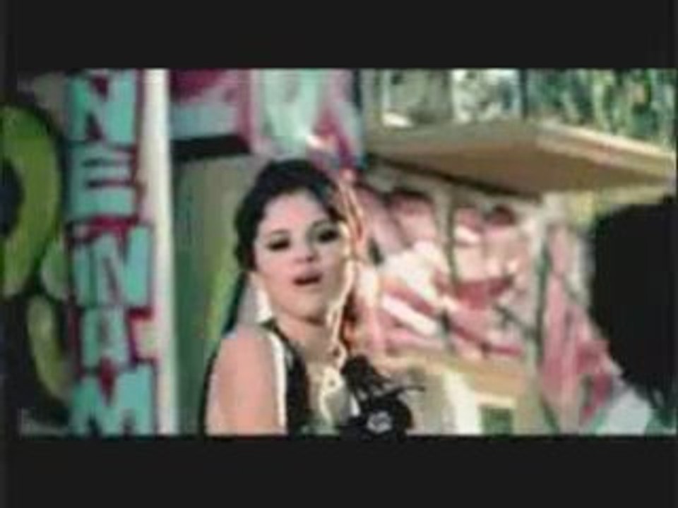 Selena Gomez - Tell Me Something I Don't Know