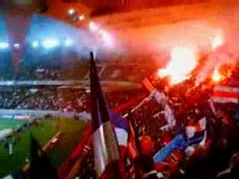 PSG - Lyon 2008-2009 (tifos + cout d'envoi Pauleta)