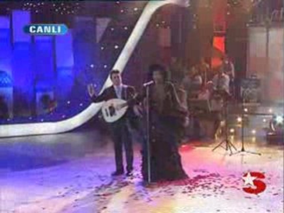 Coskun Sabah & Bulent Ersoy Bahari bekleyen kumrular gibi