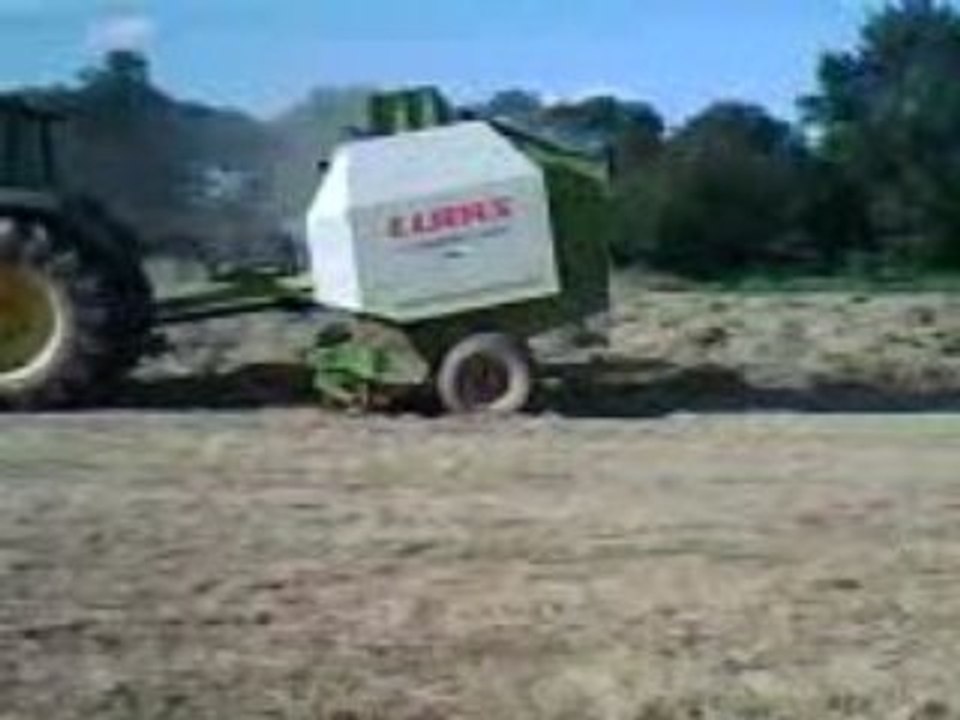 John deere + round