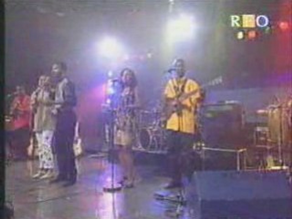 Taxi Kreol / Léa Galva - Avant l'oraj' (Live) 1995