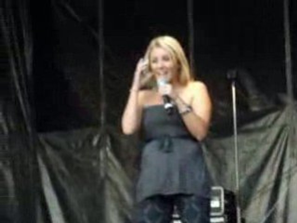 02 Myriam parle