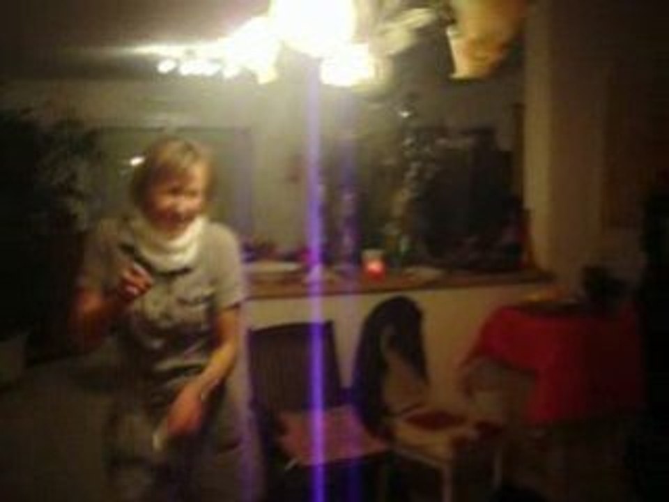 Gin£tt£ £t L@ Mér£ Ki Fou Du P@PieR Q Prtt dS L@ B@r@qU£