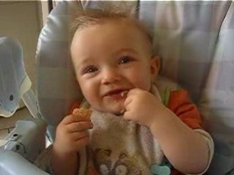 Octobre 2009 9 mois alan est son boudoir