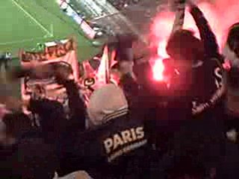 psg lyon supporters pdt but de paris !!