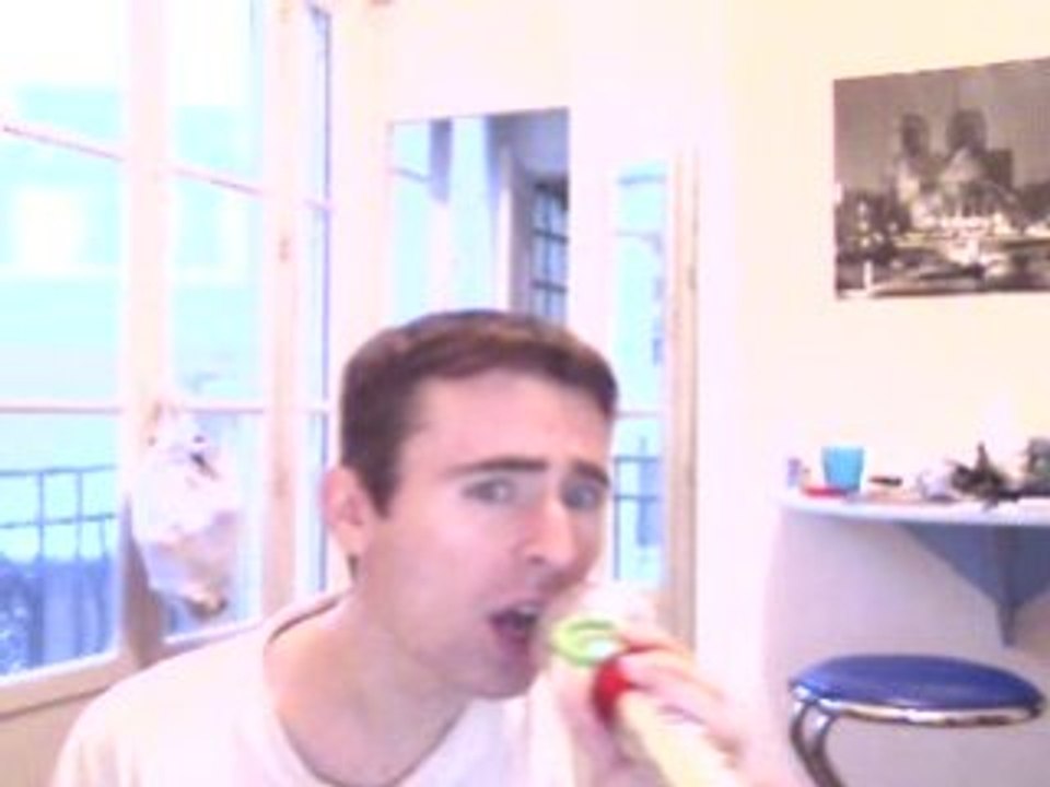 Wiwi égratigne "Never never gonna give you up"