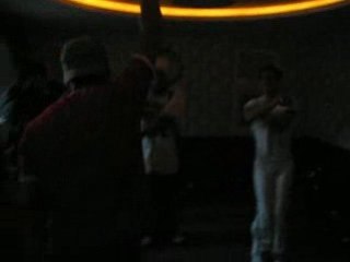 En Corée on danse aussi la tecktonik
