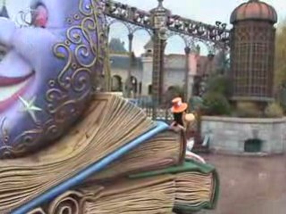 Parade de Noël à DLRP partie 1