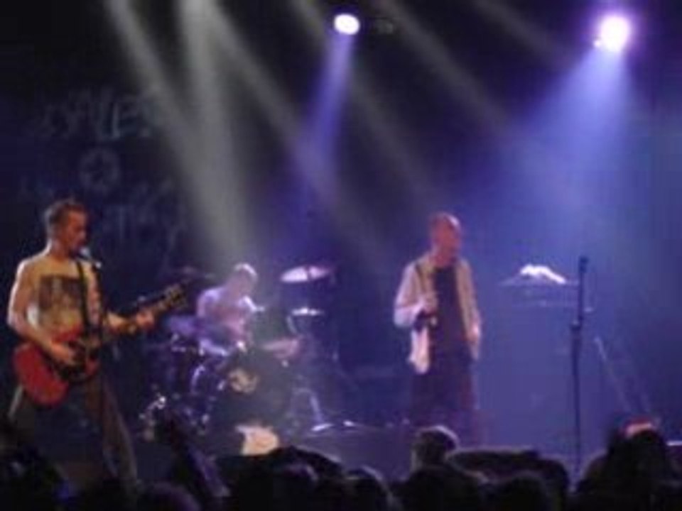 Les Sales Majestés "Halte au Front"