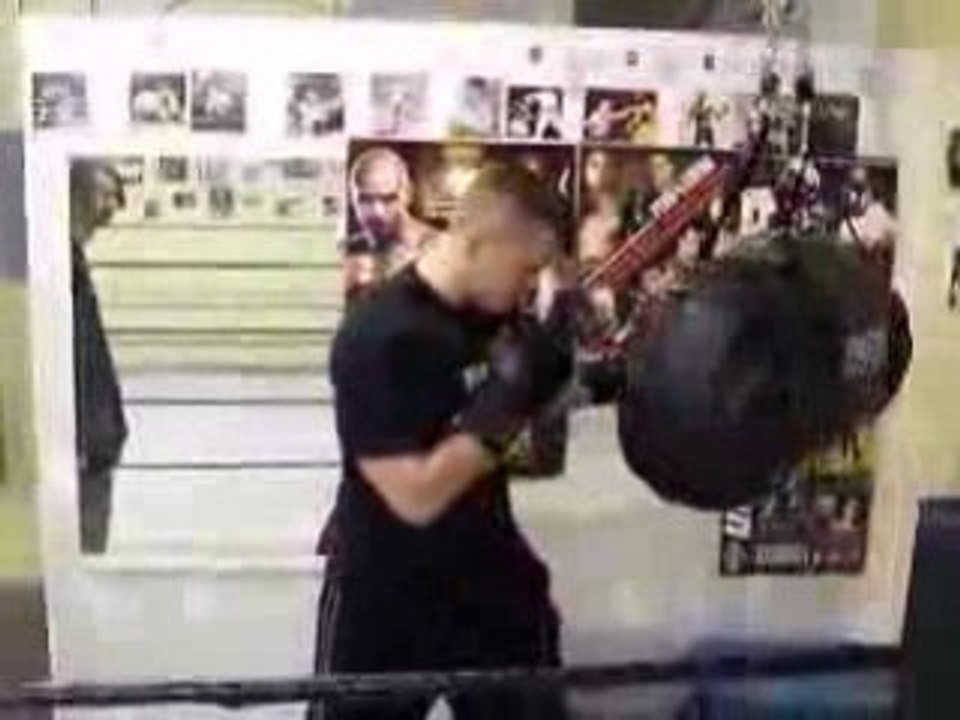 How_to_utilize__the_uppercut_bag_in_your_boxing_training_wor