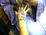 Vidéo tatouage au henné 2