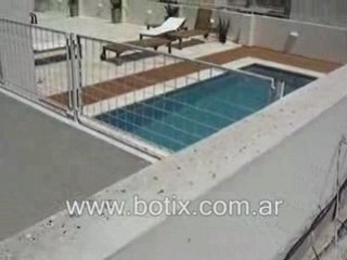 Red anti aves en pozo de aire HD www.botix.com.ar