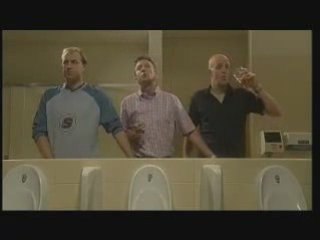 Vous pouvez me la tenir svp