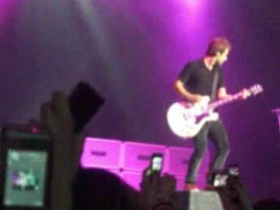 Simple Plan , Perfect, Belle Video =) 23/11/08 PARIS zenith