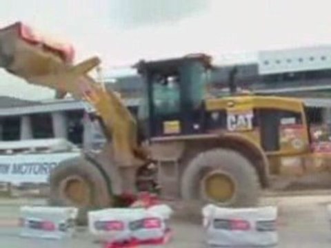 acrobaties avec un chargeur