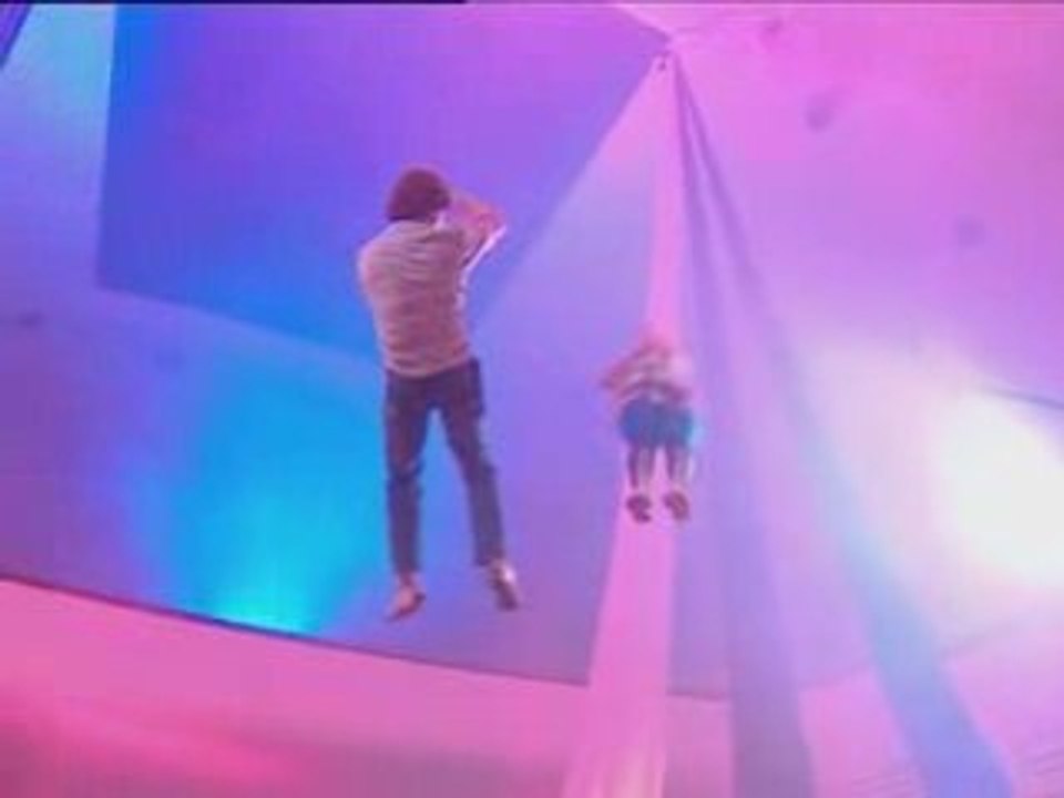 NICO_LA_LLEVA_A_CIELO_AL_CIRCO_M_GICO_PARA_QUE_RECUERDE