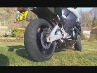 Suzuki Hayabusa 1340 contre la Suzuki B-KING 1340