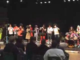 Bombardes du Bagad Sonerien Bro Dreger (Perros) à Ergué 2008