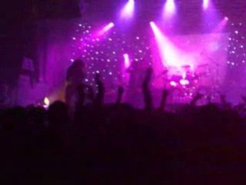 slam de Stane sur Misery's crown, dark tranquility