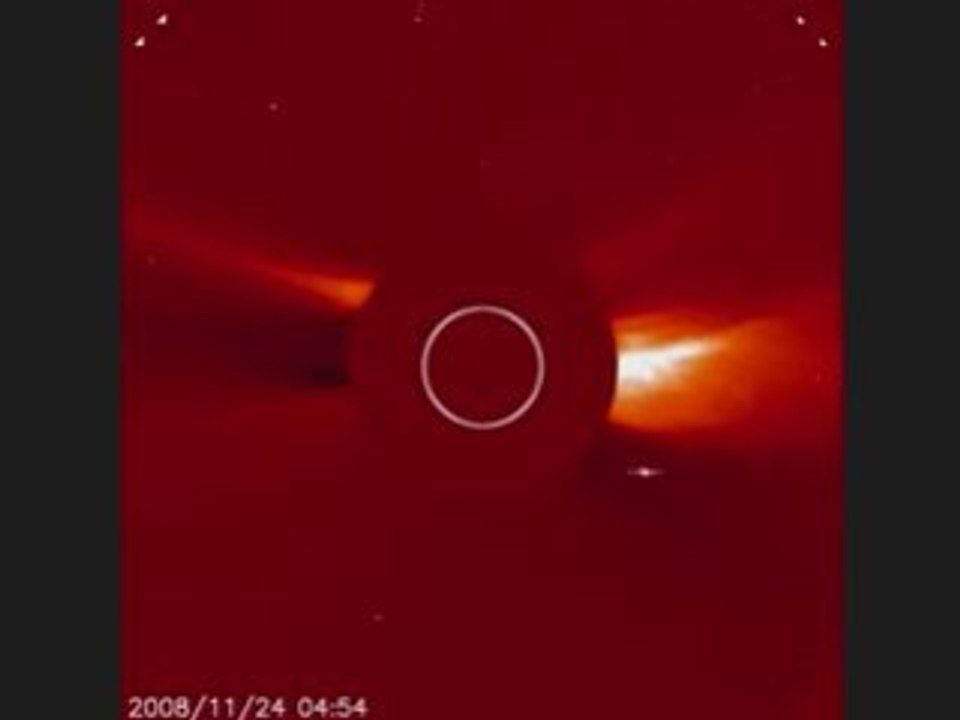 UFO - (SOHO LASCO C2 Nov 23-25-2008)