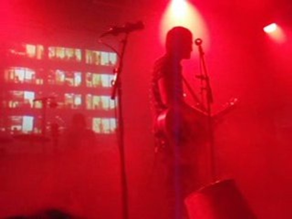 GIRLS IN HAWAII This Farm will end up in fire