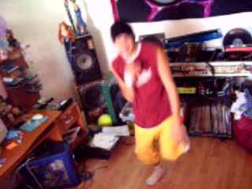 TooN breakDance1