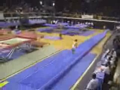 enchainement surréaliste gymnastique asie