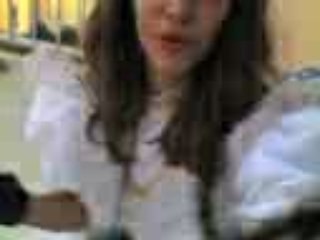 Nous fumons sur le balcon habillé comme des nazes ( L )