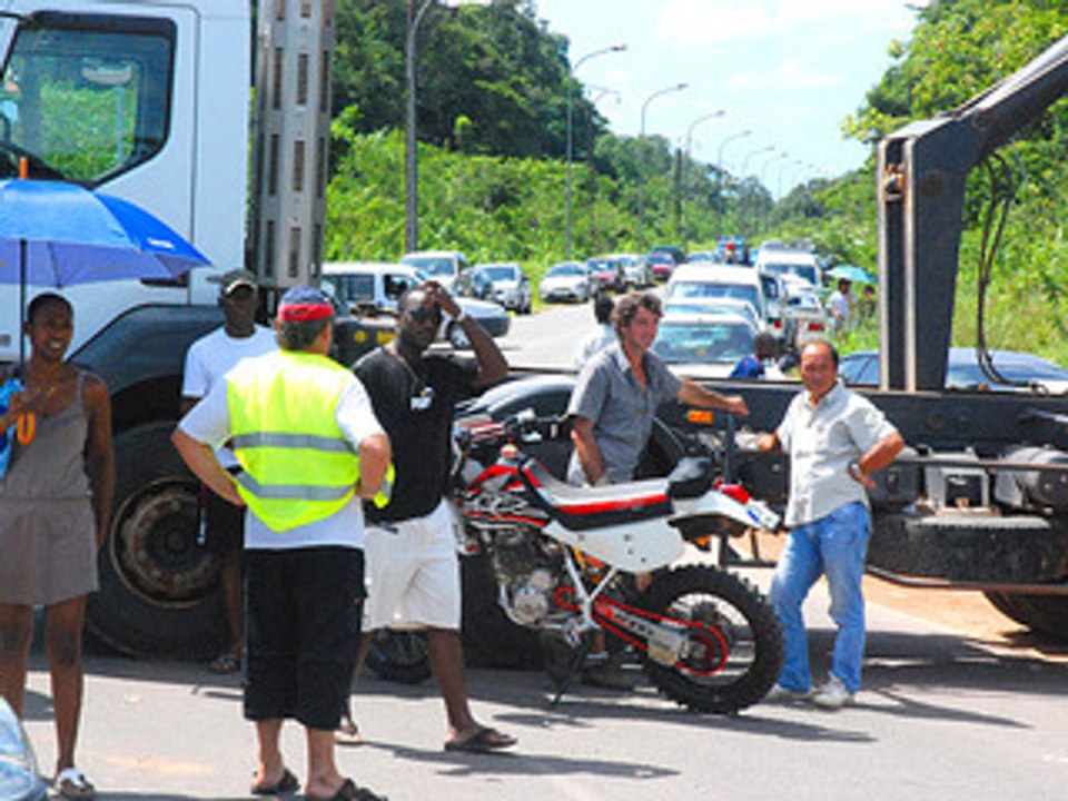 La mobilisation s’intensifie à Saint-Laurent du Maroni