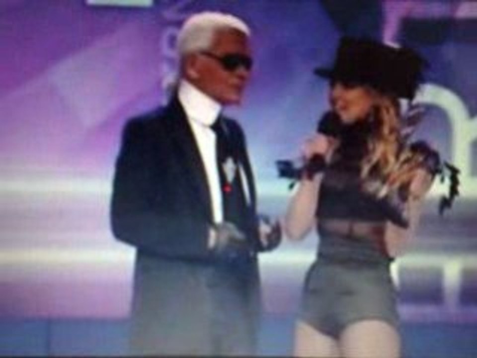 BRITNEY RECOIT UN PRIX BAMBI AWARDS 2008