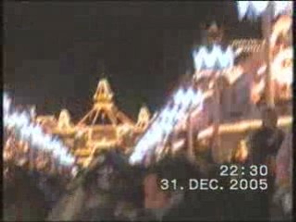 Disneyland reveillon 2005 medley cloclo