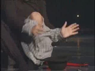 Theatro Hugo   Ines - Genoux musicien