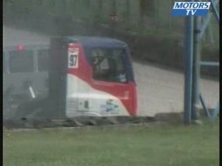 Accident entre 3 camions au british truck racing round 5