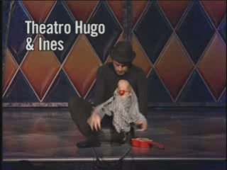 Theatro Hugo   Ines - Genoux musicien