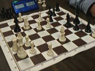 ECHECS : HASSIN 1 VS 0 CHRIS (CLASSE C 2008)