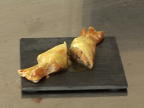 Bonbons de foie gras, poire au porto