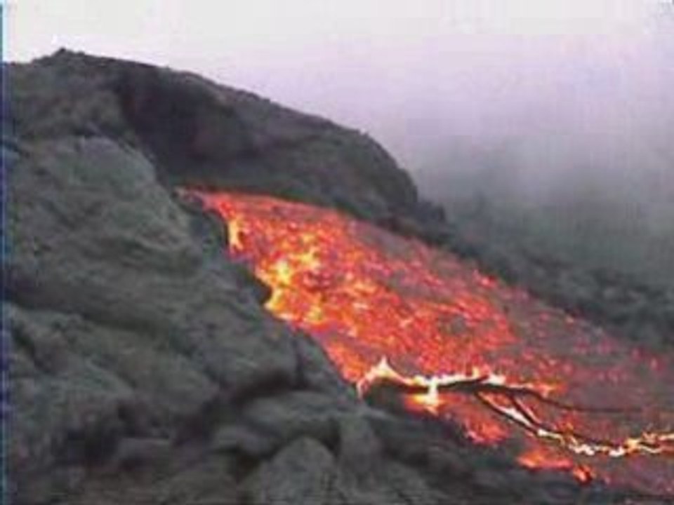 Sur les coulées du volcan Pacaya