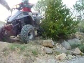 QUAD SUD .FR : Passage hard en descente de roches