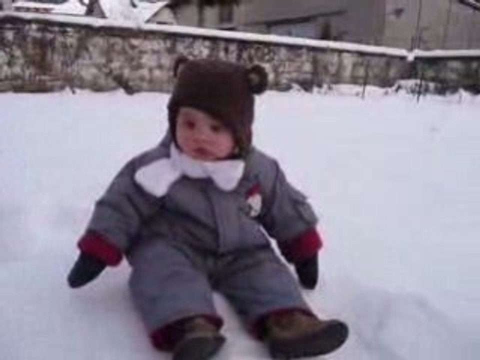 Gaspard découvre la neige