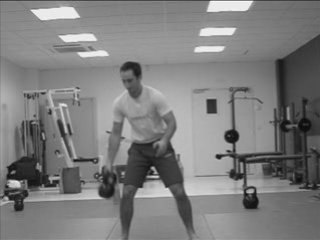 kettlebell Juggling flips 16 kg
