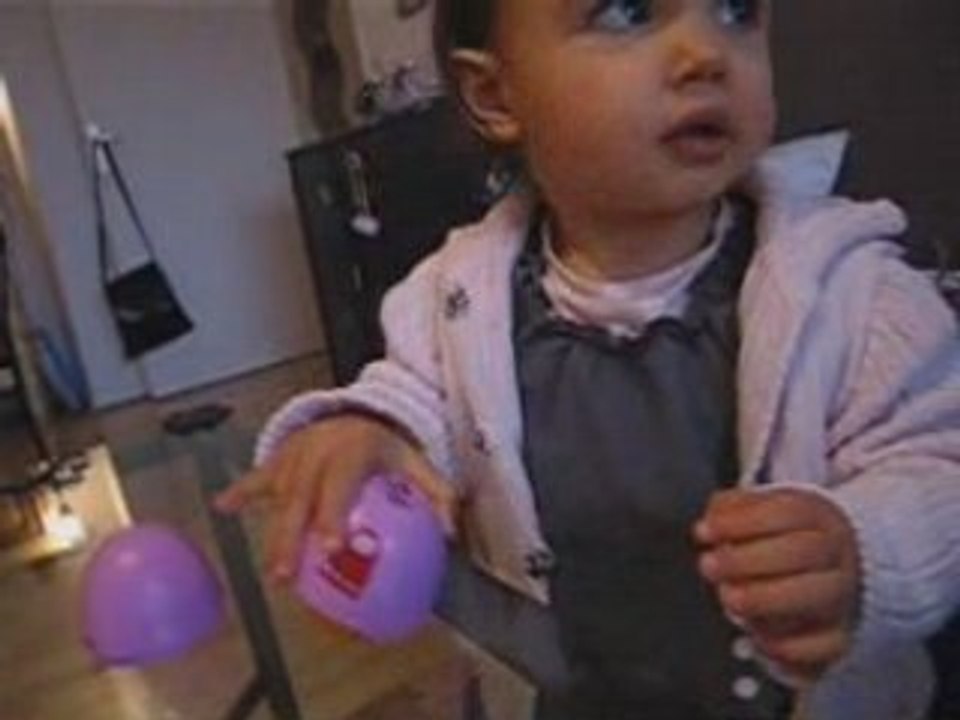 Meilyne avec l'oeuf